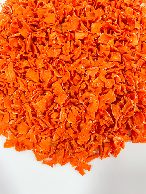 dehydrated carrot flakes